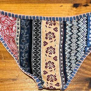 MinkPink swimsuit bottoms. Size Medium. Never worn